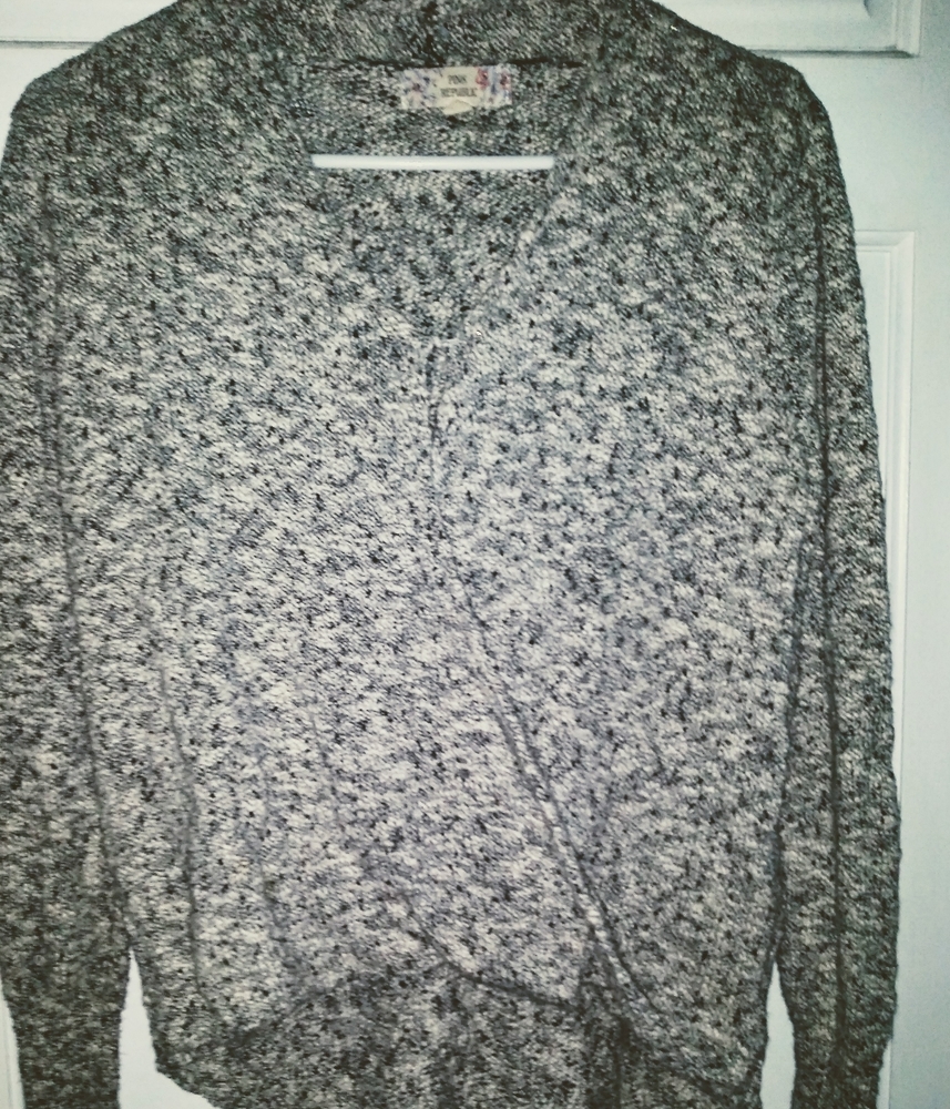 A MUST HAVE SWEATER LADIES